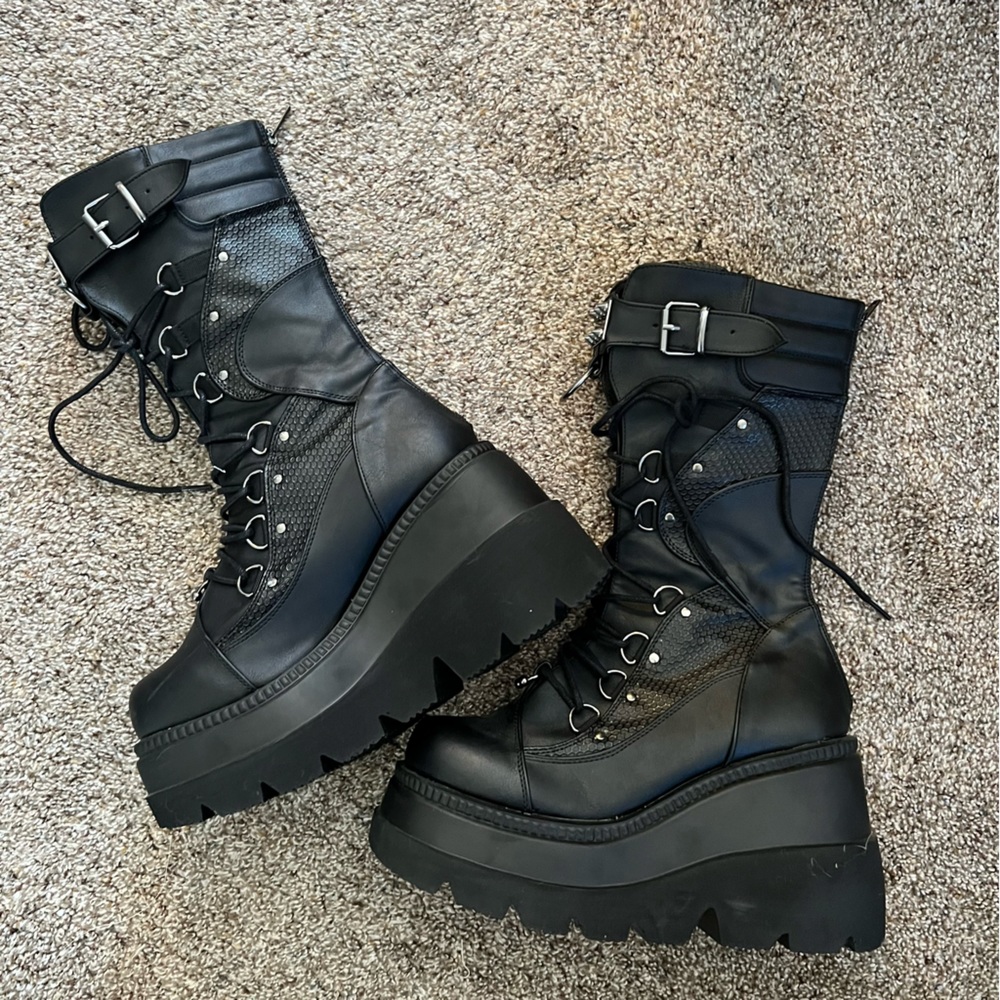 Demonia Shaker 70 Boots